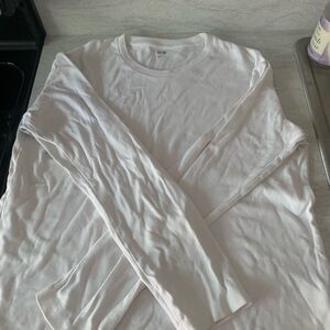 Uniqlo White Long Sleeve Tee